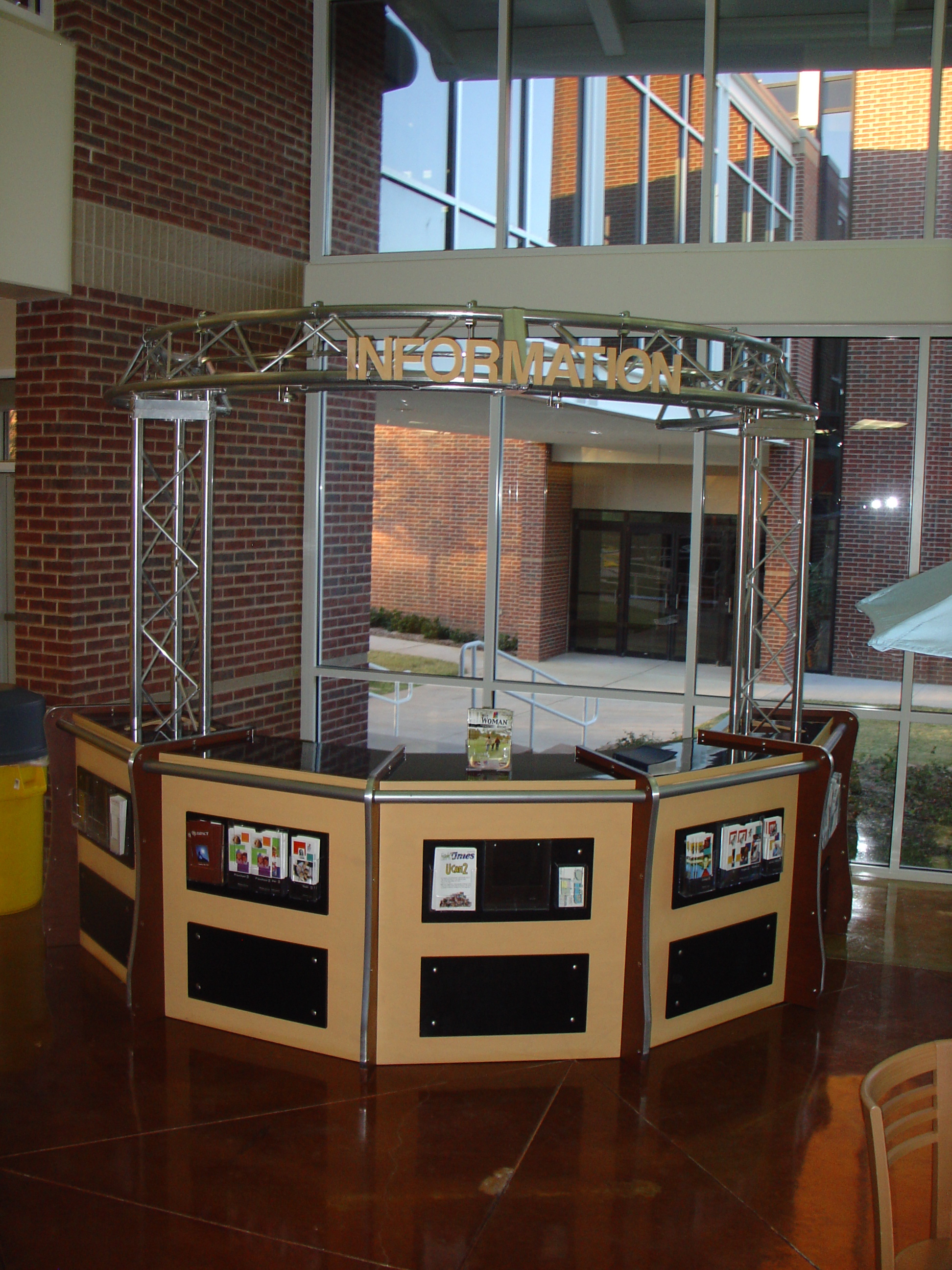 Church Welcome Desk RD-006